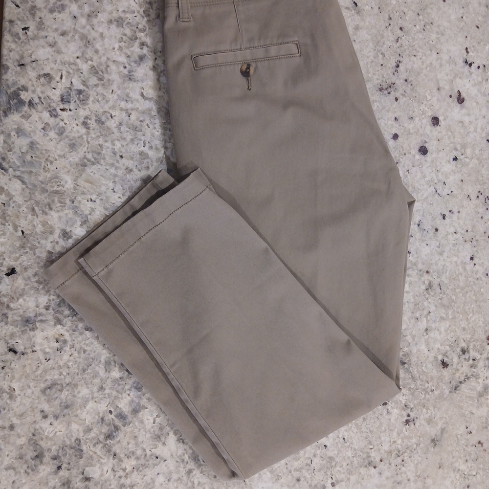 Haggar Men's Khaki Chinos